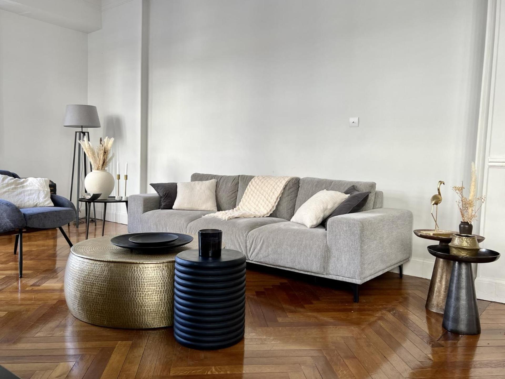Luxueux 115m2, 3 Centre Avec Parking A 5 Min -climatisation Apartment