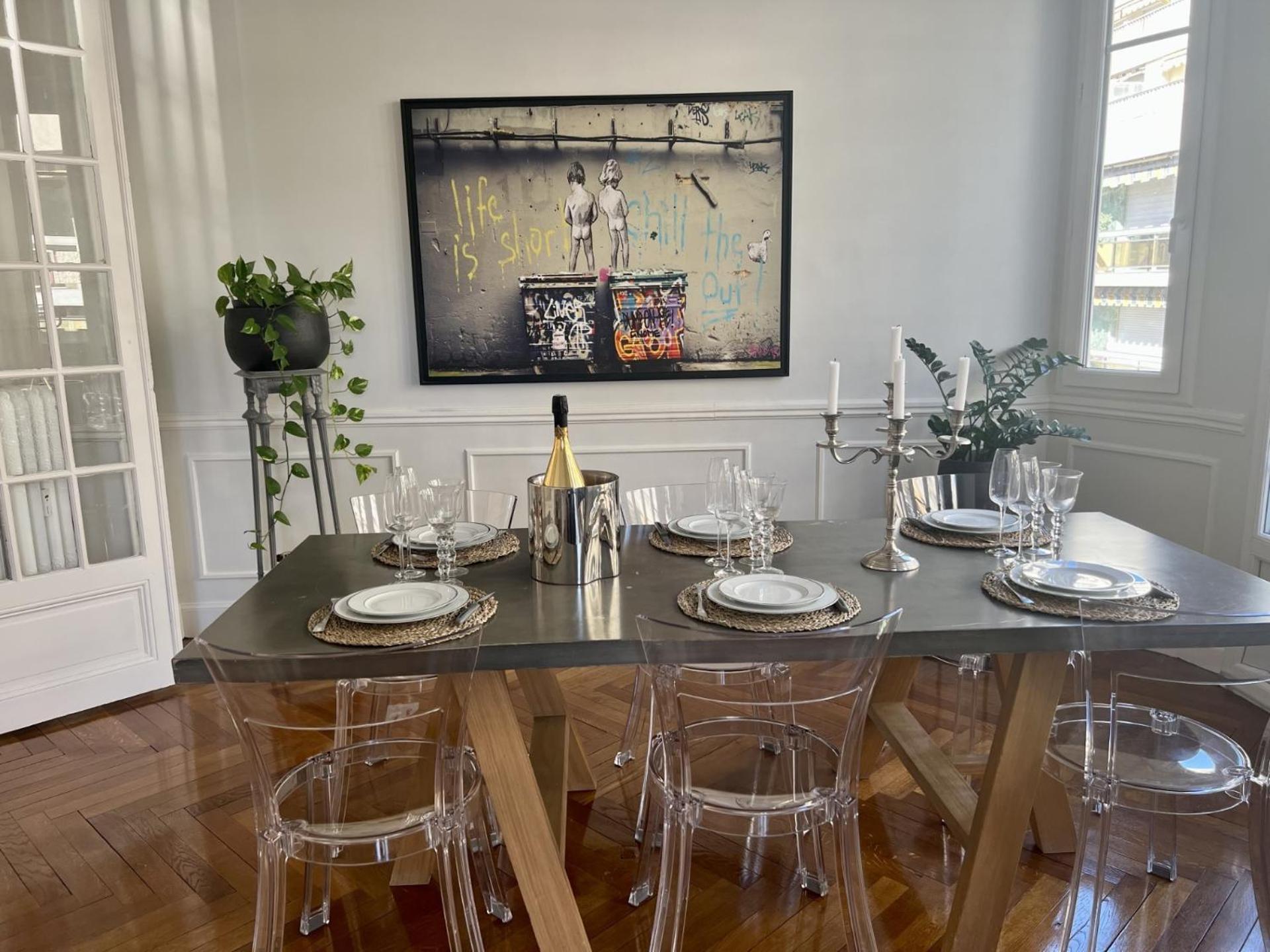Luxueux 115m2, 3 Centre Avec Parking A 5 Min -climatisation Apartment *